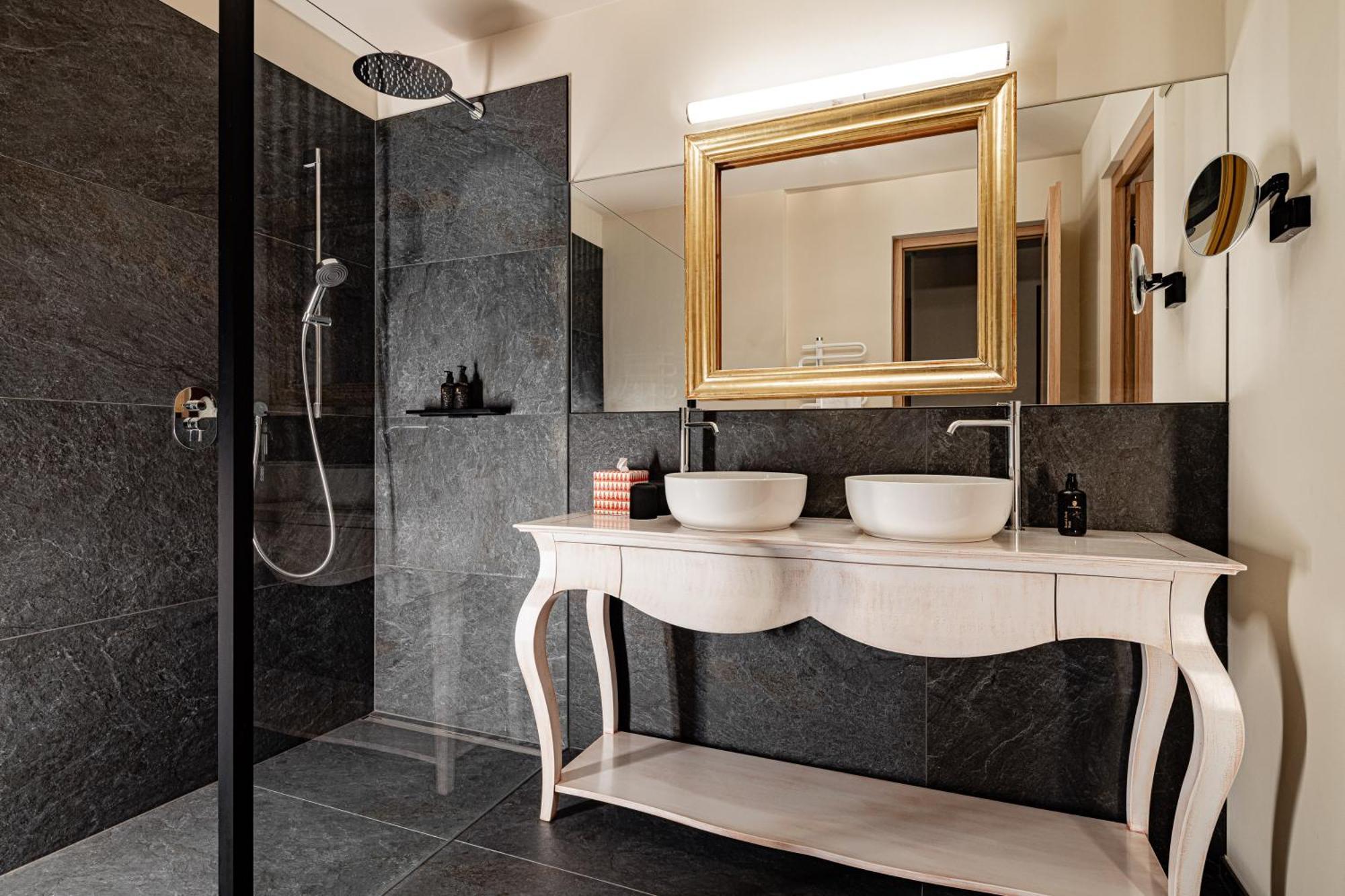 Castel Sallegg Suites Adults Only Caldaro Exteriör bild