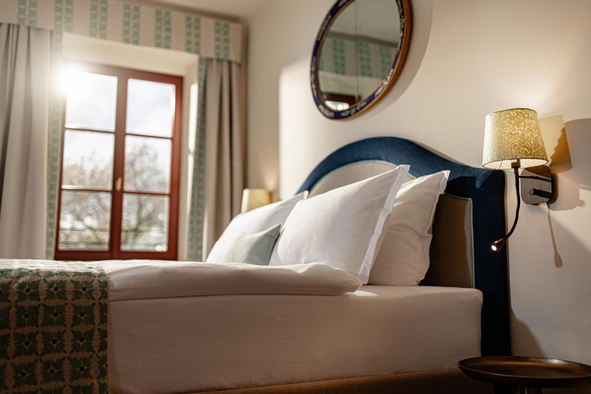 Castel Sallegg Suites Adults Only Caldaro Exteriör bild
