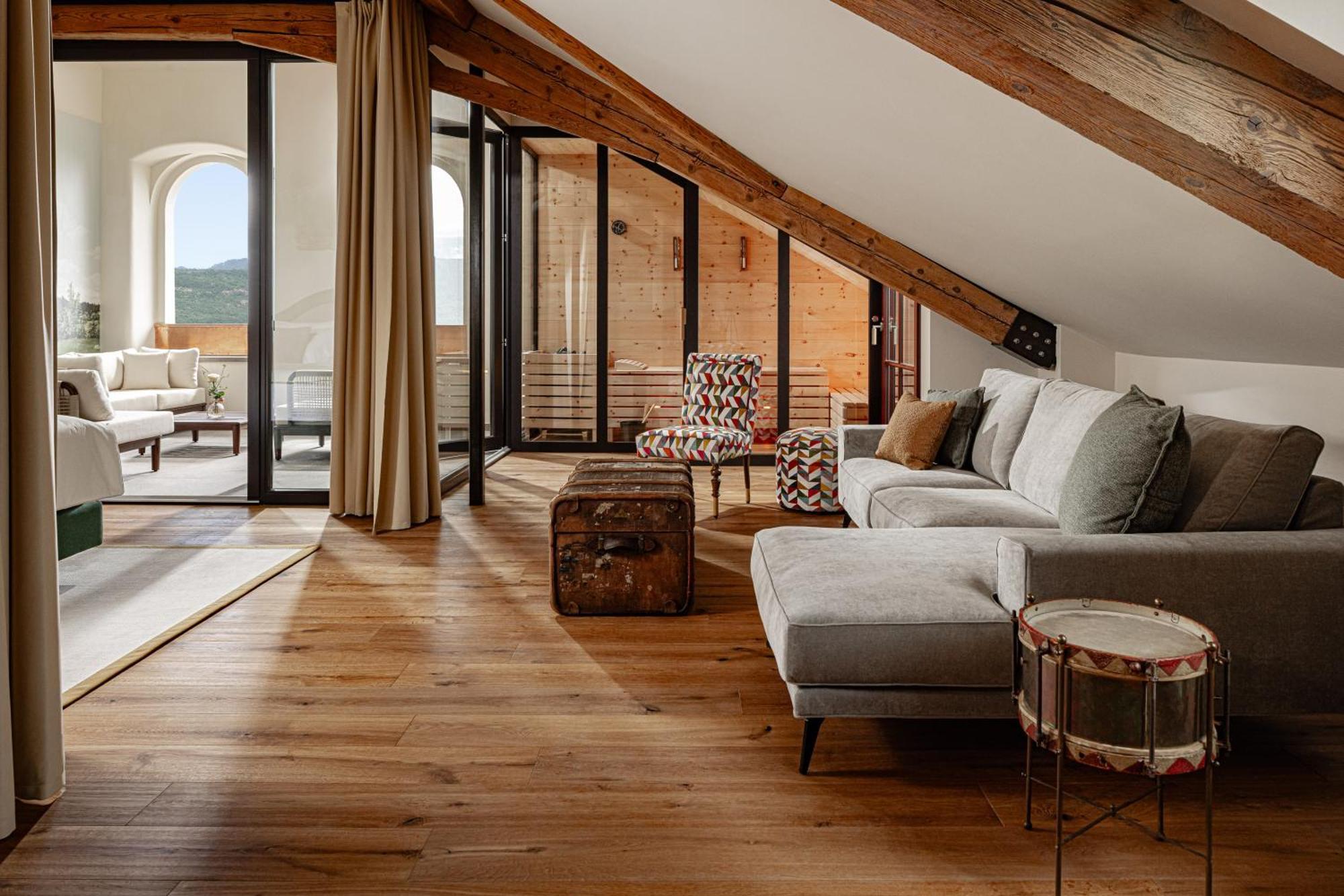 Castel Sallegg Suites Adults Only Caldaro Exteriör bild